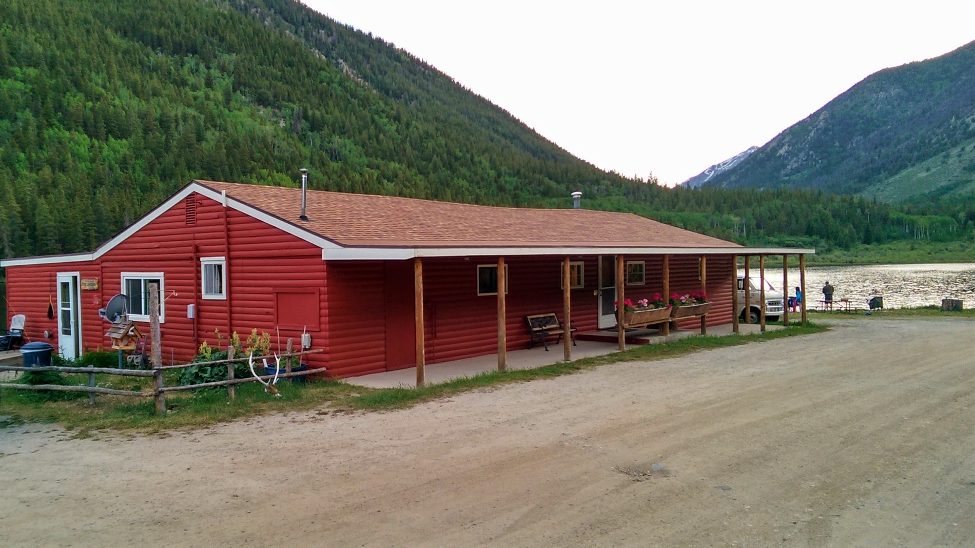 Lake Lodge